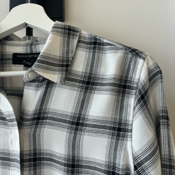 Women’s Banana Republic Boyfriend Fit Flannel Plaid Shirt - Picture 4 of 6